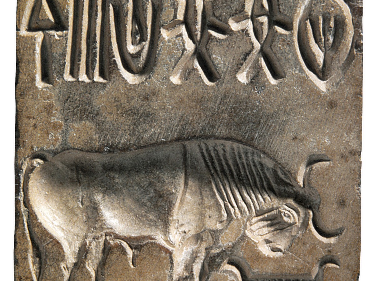 5000-Year-old silver jewelry from a tomb in Dahwa, Al-Batinah  — 1