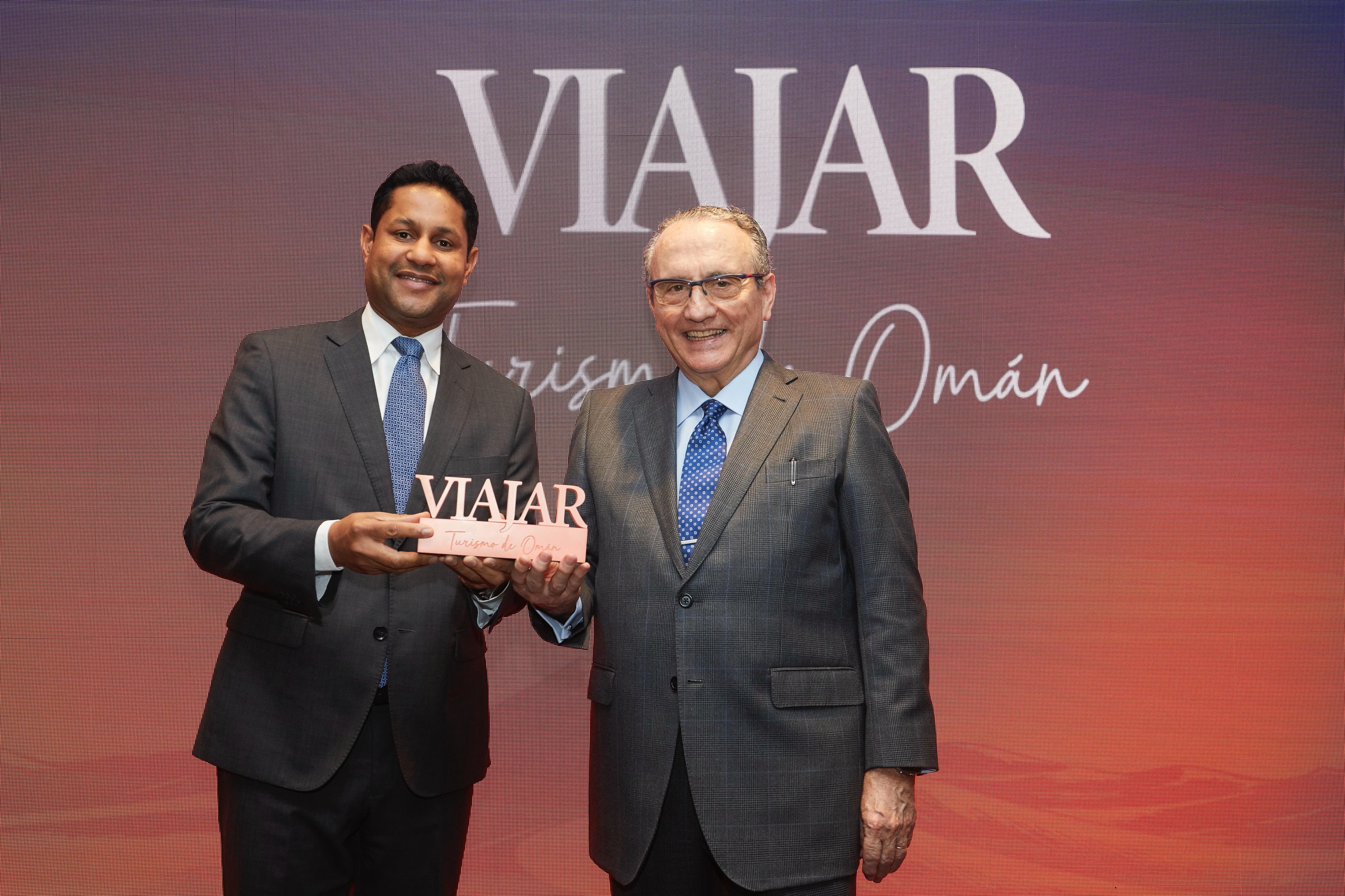       سلطنة عمان تحصد جائزة الوجهة السياحية الصاعدة  لعام ٢٠٢٦ في اسبانيا 