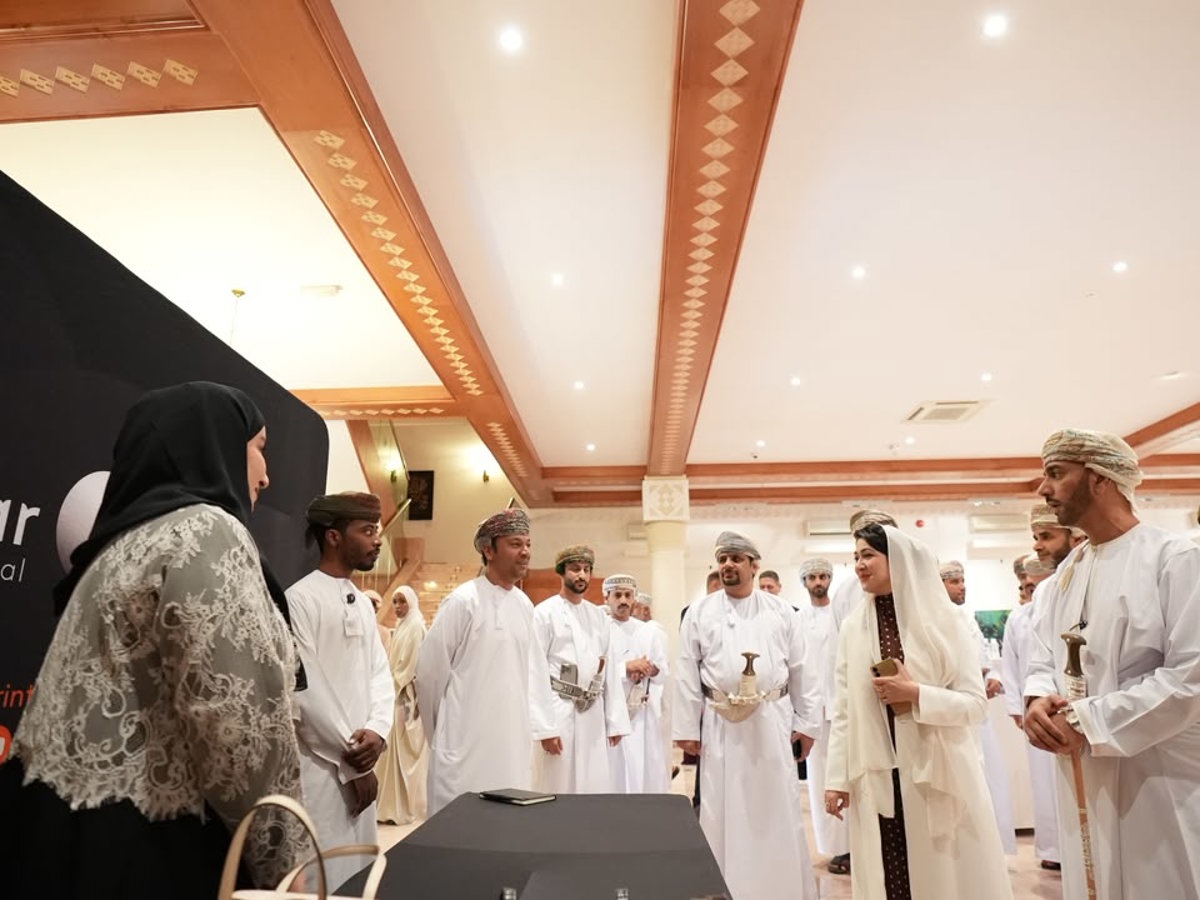  وزارة التراث والسياحة ومشاريع ريما المتكاملة تنظمان ملتقى لتمكين الشباب العماني في قطاع الحرف التقليدية — 10