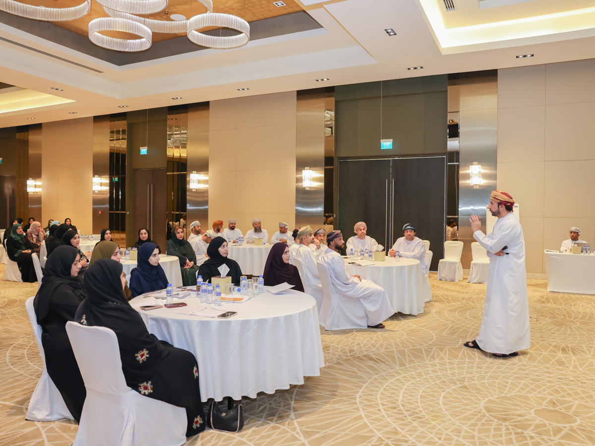 وزارة التراث والسياحة تختتم  فعاليات البرنامج التدريبي "القيادة الاستثنائية وتأثيرها على مؤشرات الإجادة المؤسسية" في مسقط — 1