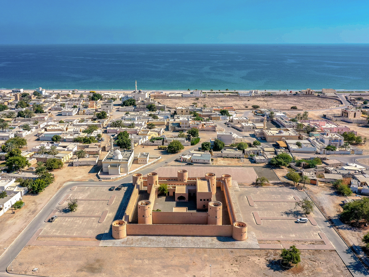 تواصل الأعمال الإنشائية في عدد من المشاريع السياحية بمحافظة مسندم — 1