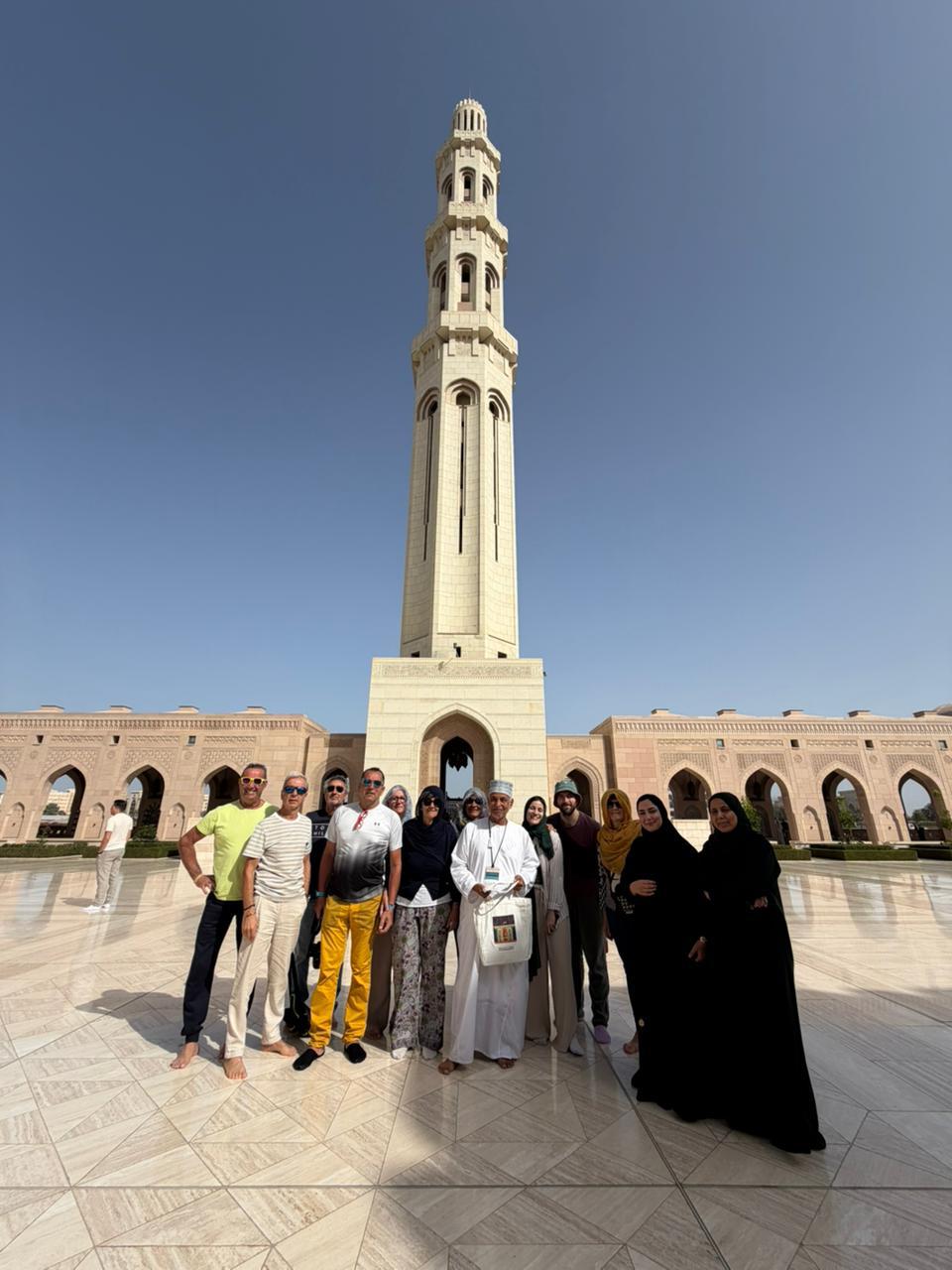 سلطنة عمان تشارك نظيرتها دول العالم الاحتفال باليوم العالمي للإرشاد السياحي