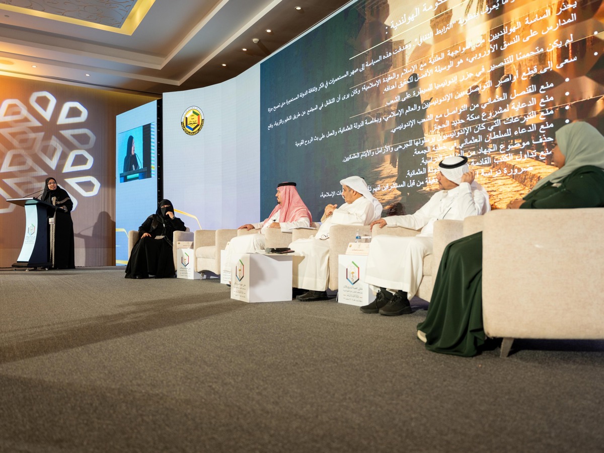 30 ورقة بحثية تناولت التاريخ والآثار والتراث في المنطقة ختام الملتقى العلمي الـ 25 لجمعية التاريخ والآثار الخليجية بظفار — 3